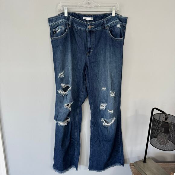 KanCan Distressed Dark Drape Ripped High Rise Wide Leg Jean Women's Plus Size 16 - Picture 2 of 7
